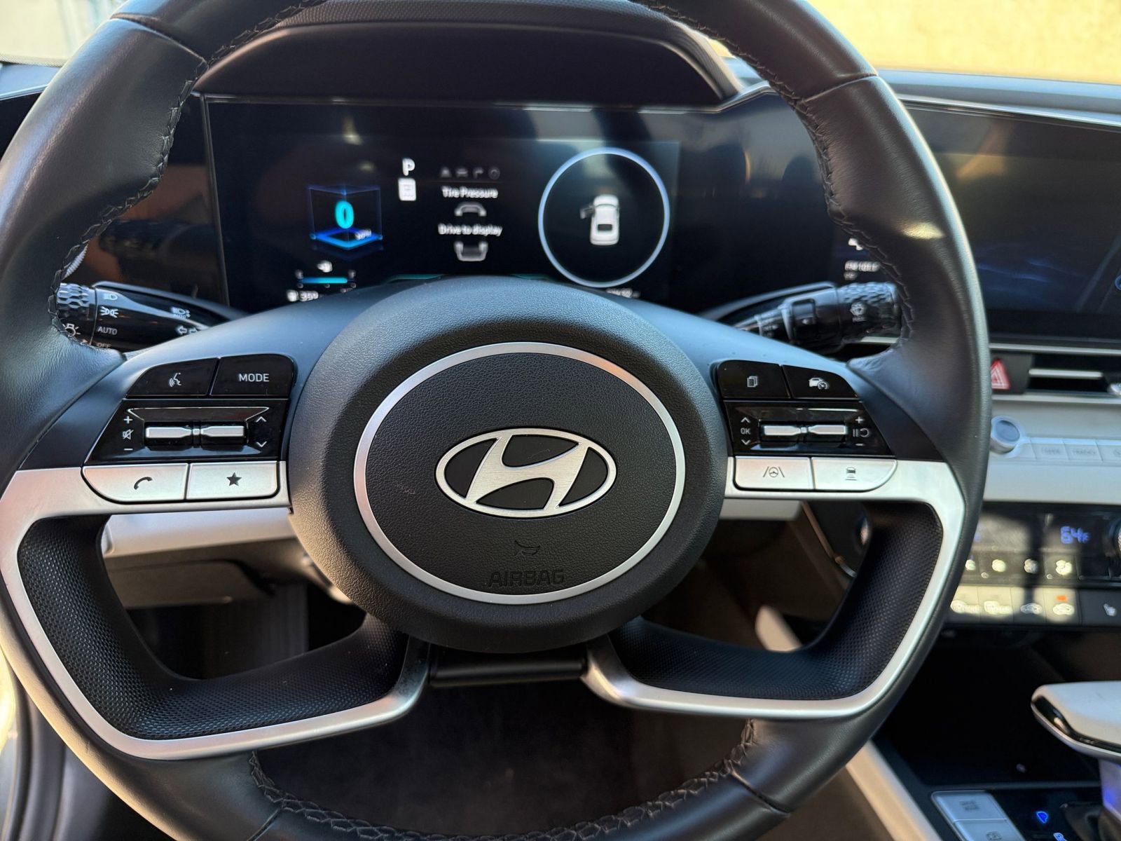 Used 2025 Hyundai Elantra Limited image 30