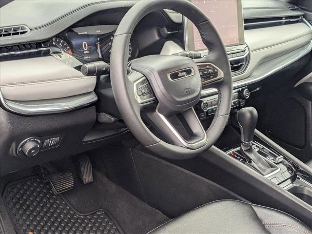 Used 2024 Jeep Compass Limited image 10