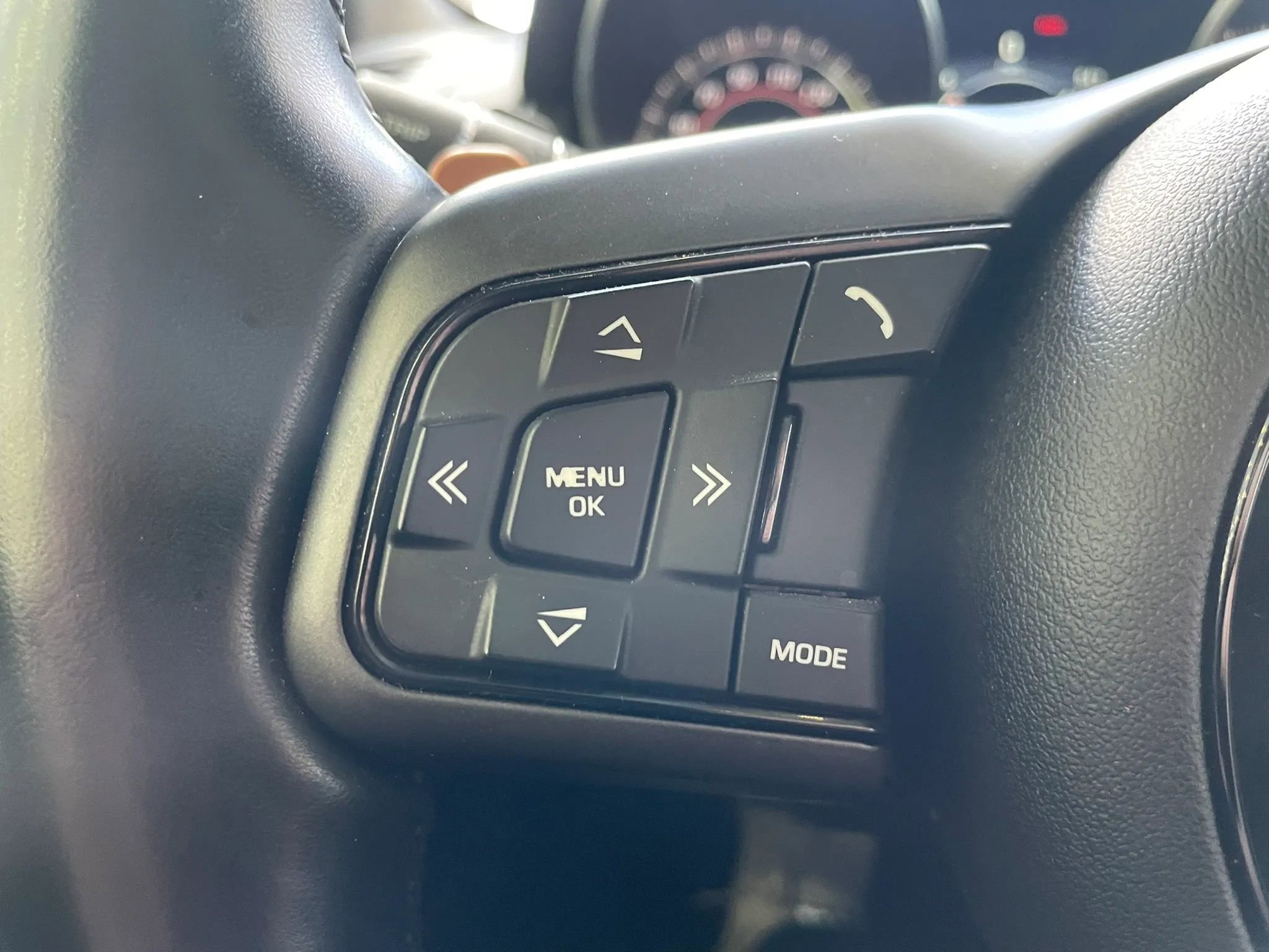 Used 2017 Jaguar F-TYPE S image 9