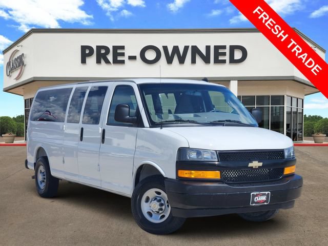 Used 2025 Chevrolet Express 3500 LS RWD image 1