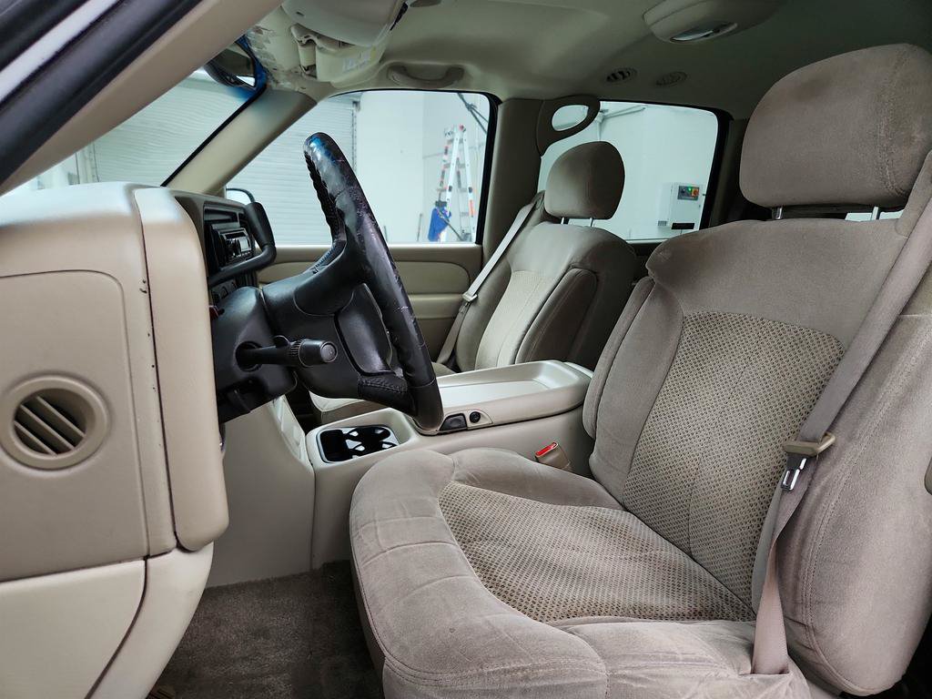 Used 2001 Chevrolet Suburban LS w/ LS Preferred Equipment Group RWD image 14