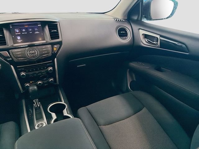 Used 2017 Nissan Pathfinder SV image 20