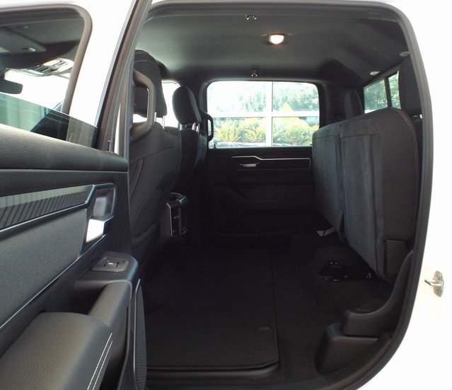 New 2026 RAM 1500 4x4 Crew Cab image 23