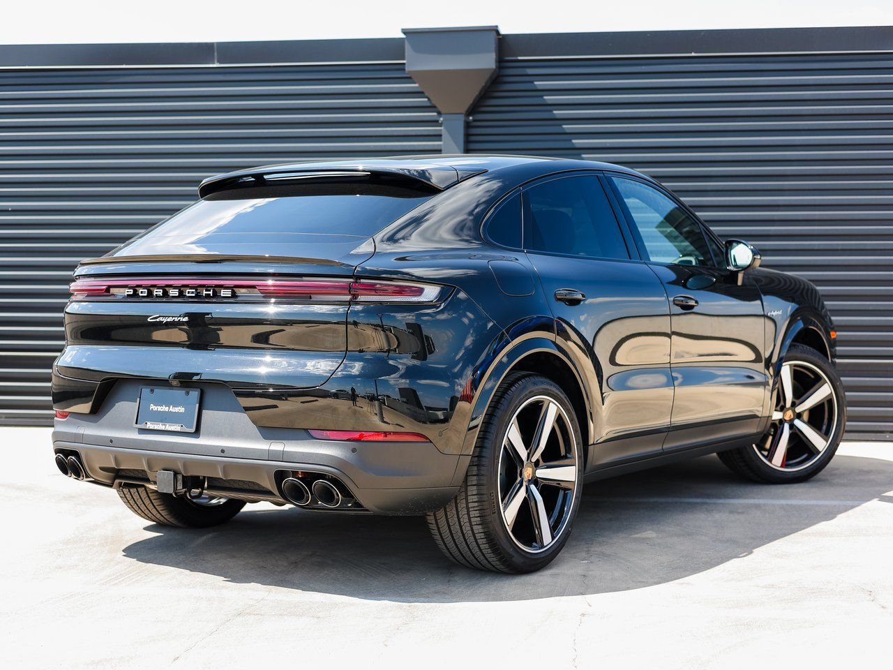 New 2026 Porsche Cayenne E-Hybrid Coupe AWD/4WD image 7