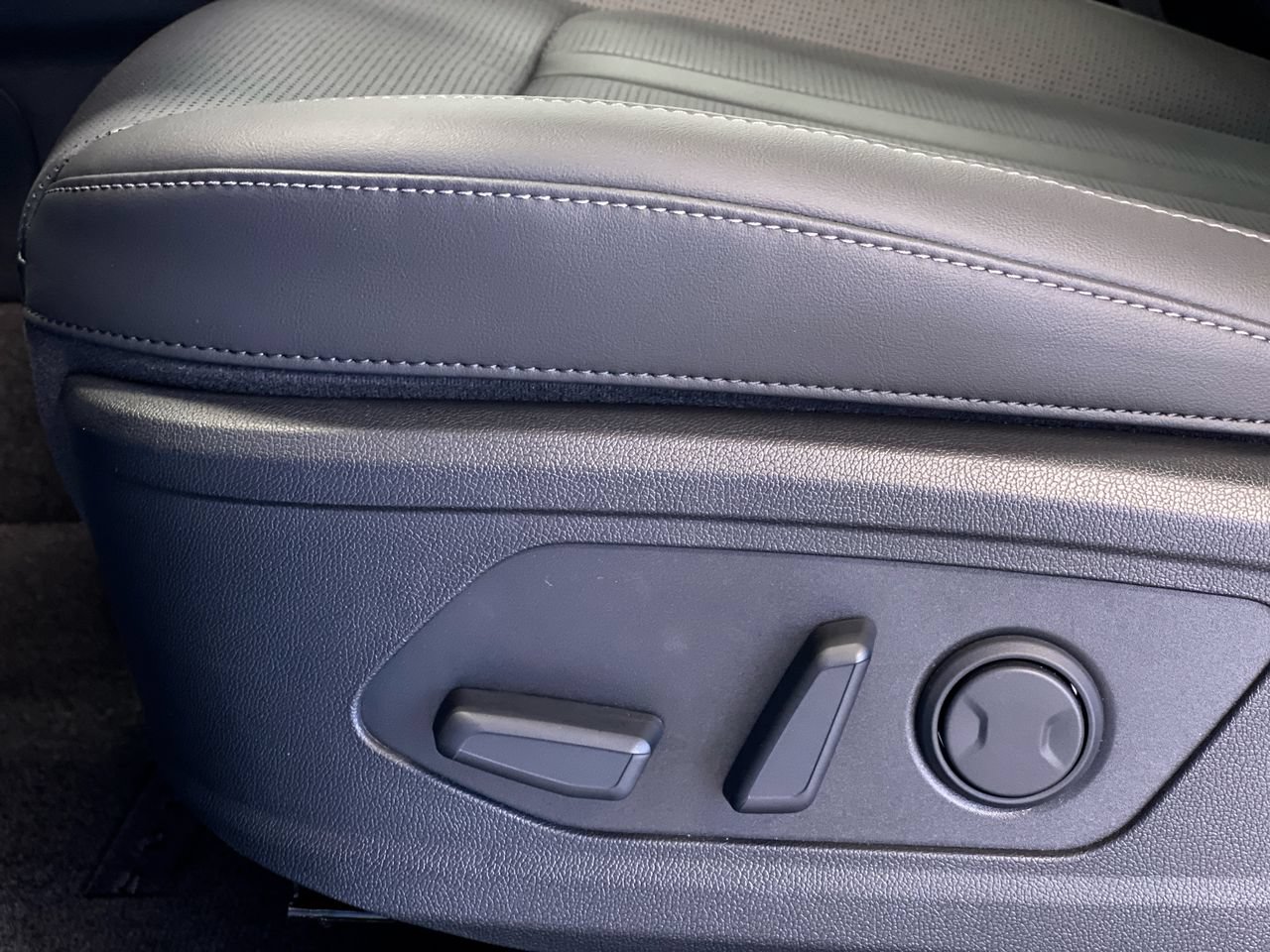 New 2026 Kia Sorento SX AWD/4WD image 17