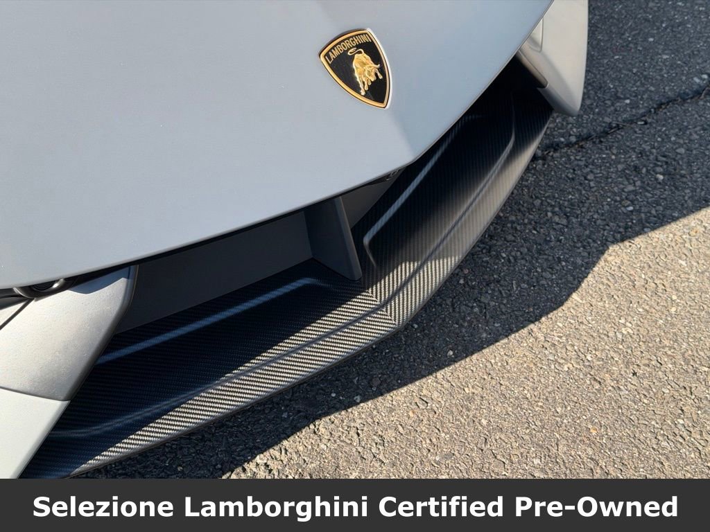 Used 2025 Lamborghini Revuelto image 15