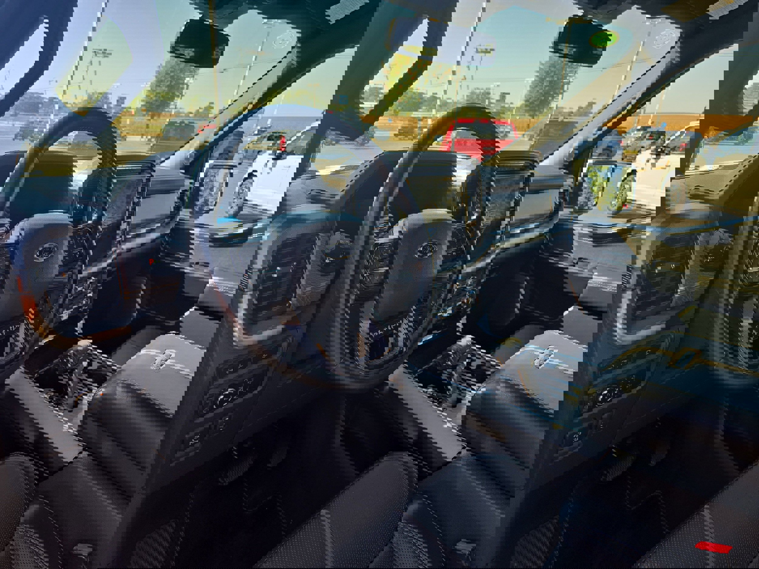 Used 2023 Ford F150 Platinum w/ Equipment Group 701A High image 10