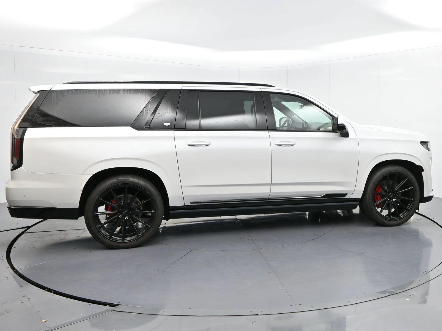 Used 2021 Cadillac Escalade ESV Sport Platinum AWD/4WD image 8