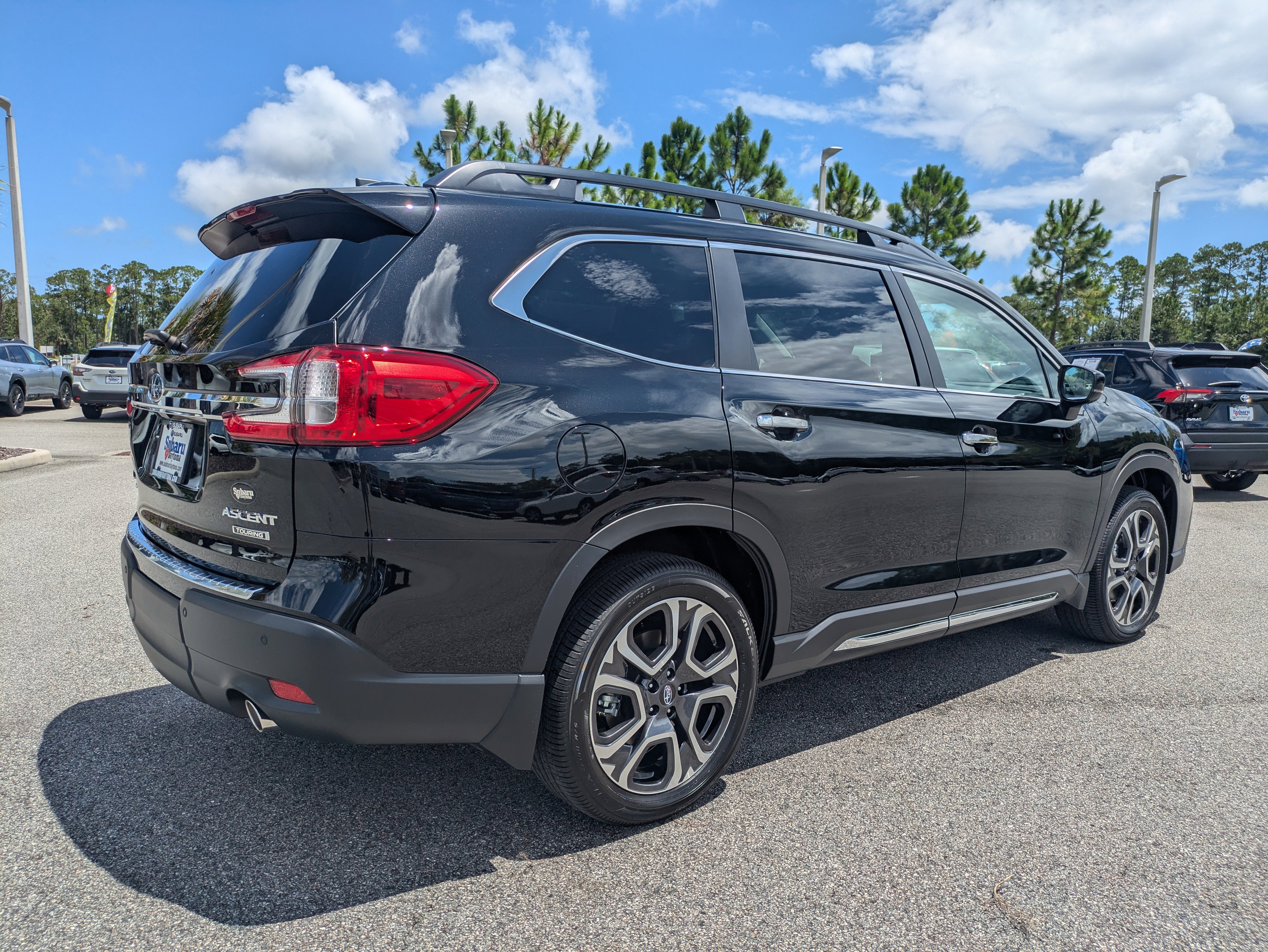 Used 2025 Subaru Ascent Touring w/ Popular Package #1 image 3