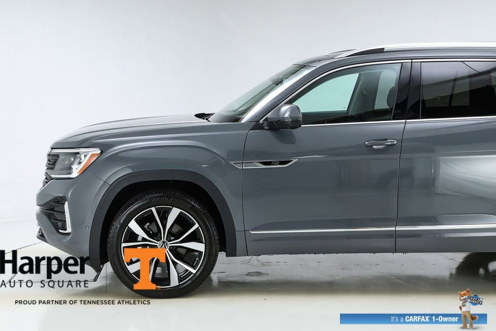 Used 2025 Volkswagen Atlas SEL Premium R-Line AWD/4WD image 43