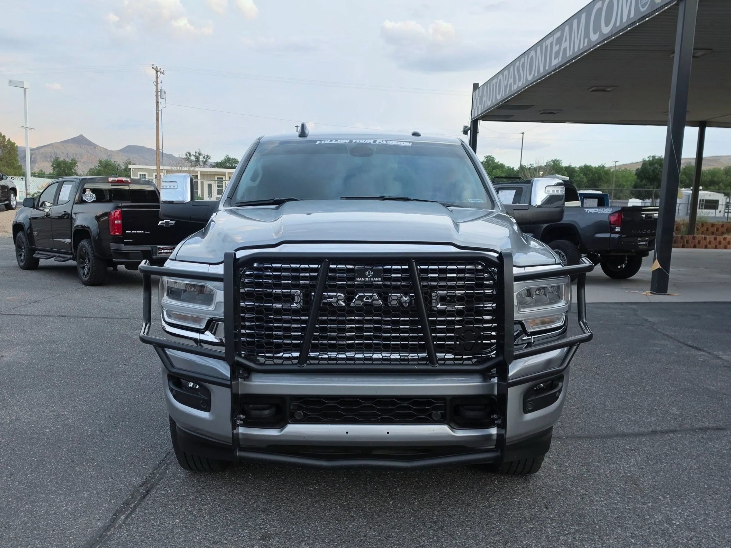 Used 2024 RAM 2500 Laramie AWD/4WD image 8