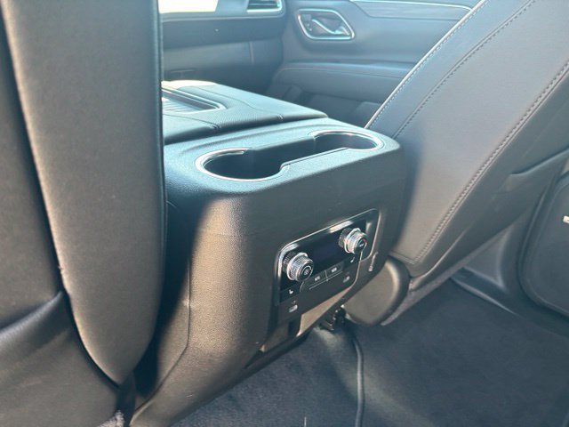 Used 2024 GMC Yukon SLT w/ SLT Premium Package AWD/4WD image 21