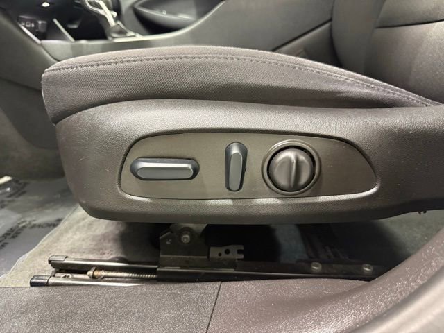 Certified 2022 Chevrolet Malibu LT FWD image 12