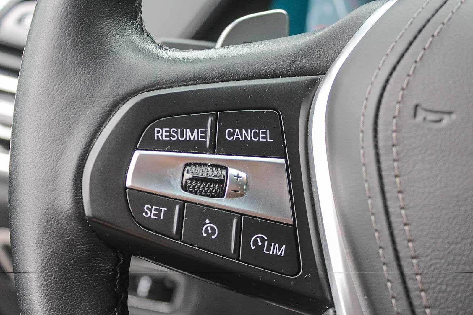 Used 2022 BMW X5 sDrive40i w/ Premium Package RWD image 28