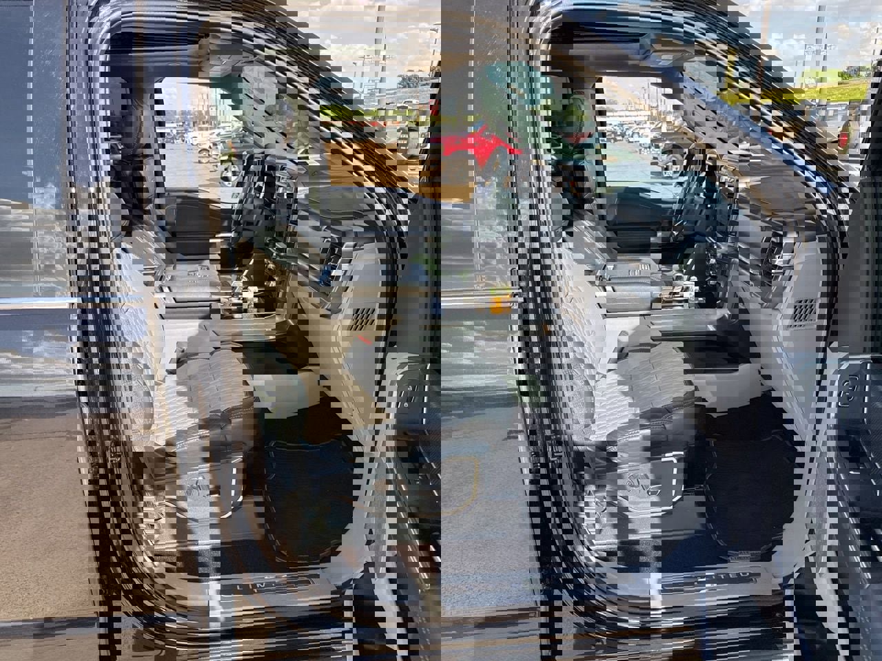 Used 2021 Ford F150 Limited image 13