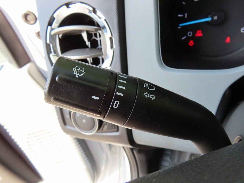 Used 2022 Ford F750 2WD Regular Cab Super Duty image 18