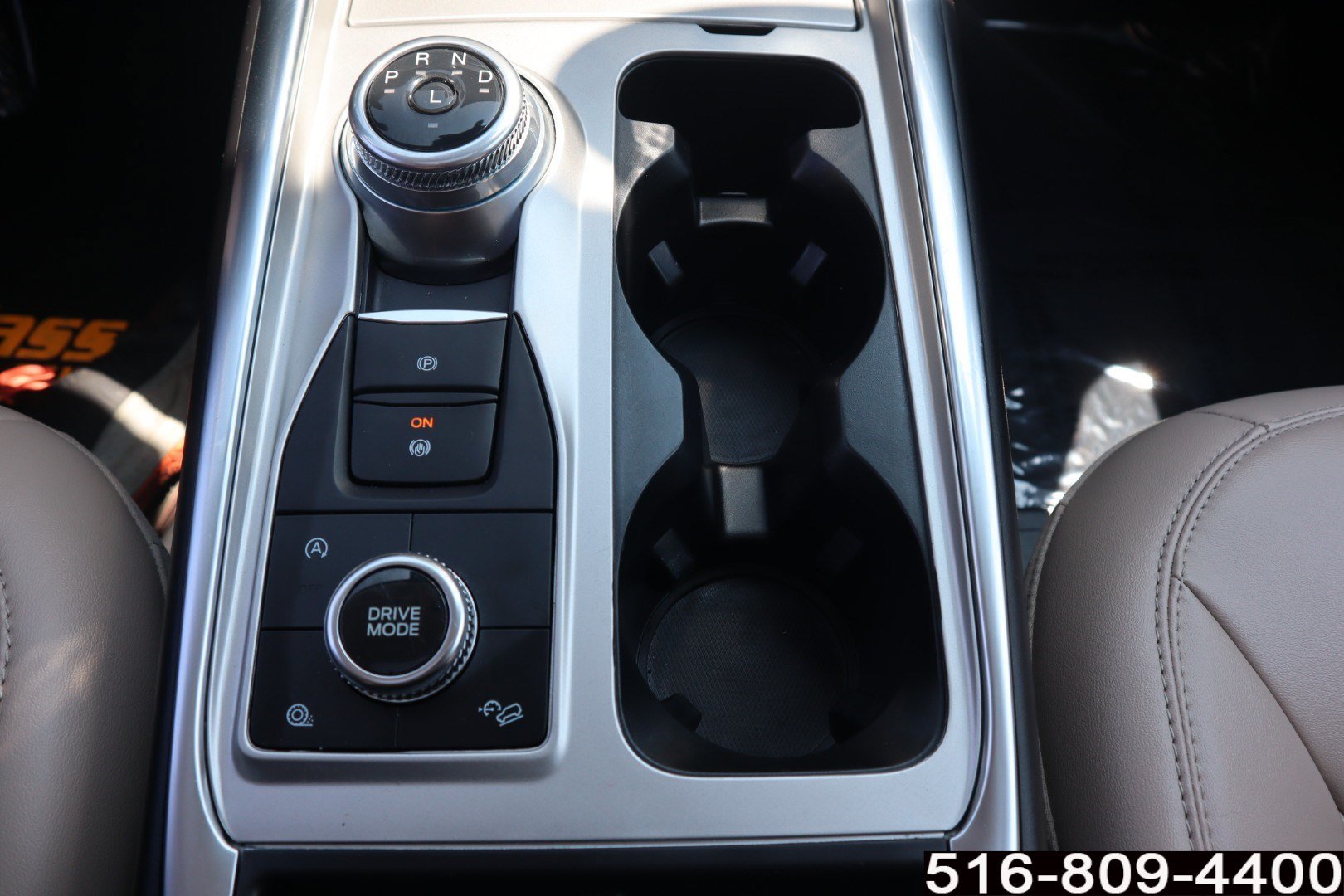Used 2023 Ford Explorer XLT w/ Equipment Group 202A AWD/4WD image 19