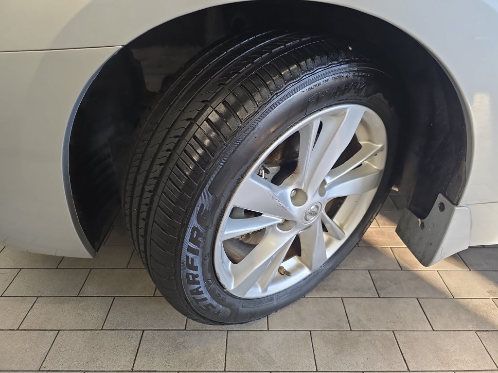 Used 2015 Nissan Altima 2.5 SV w/ Convenience Package FWD image 33
