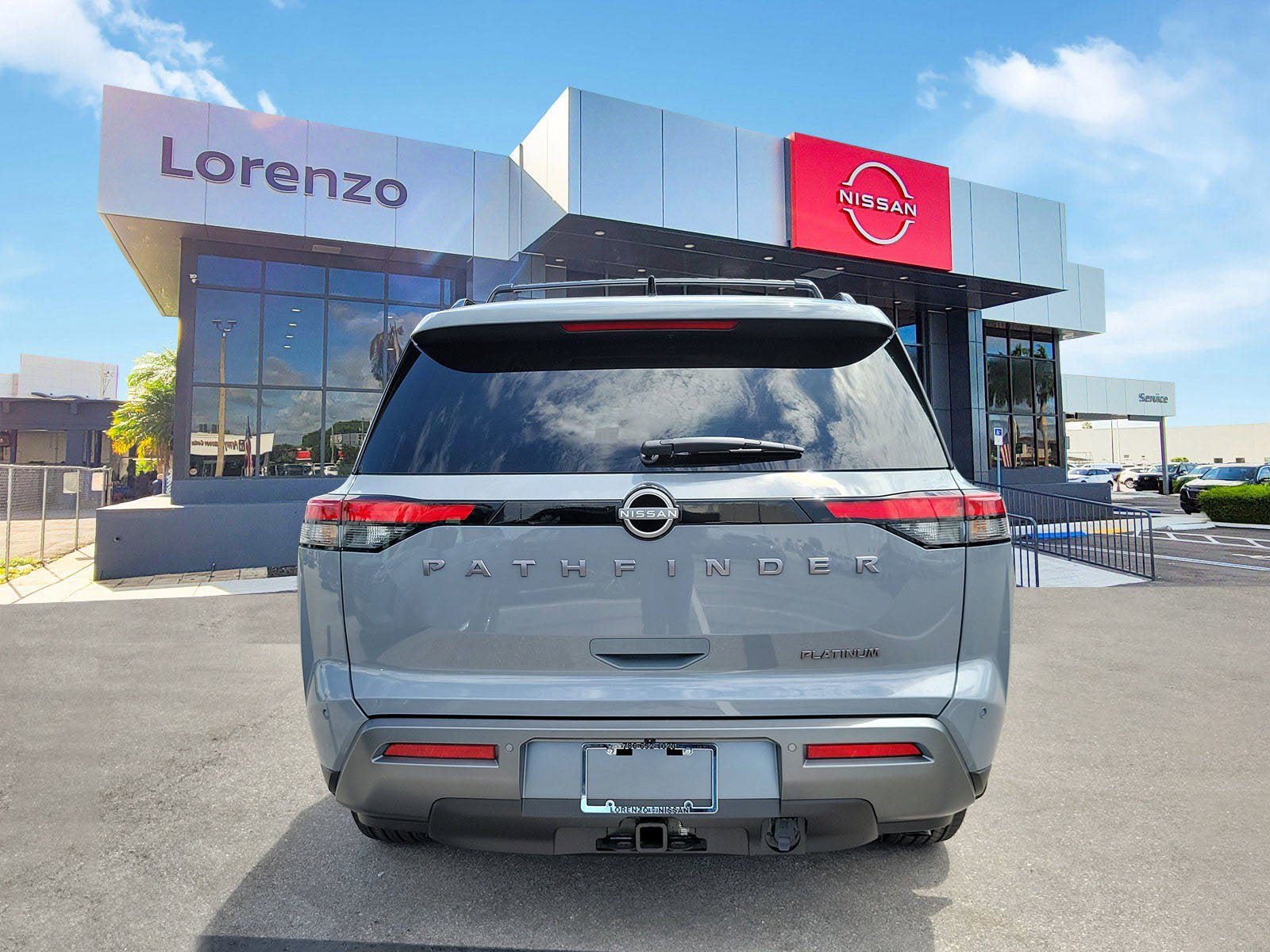 New 2026 Nissan Pathfinder Platinum w/ Cargo Package FWD image 5