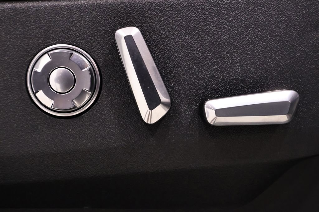 Used 2025 Lincoln Navigator Black Label image 27