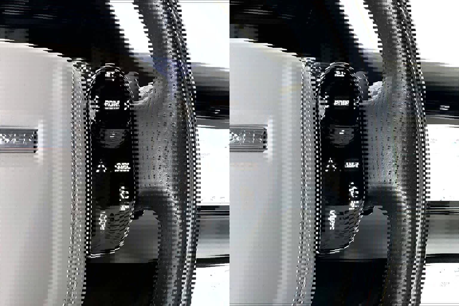 Used 2020 Land Rover Range Rover Evoque First Edition image 24