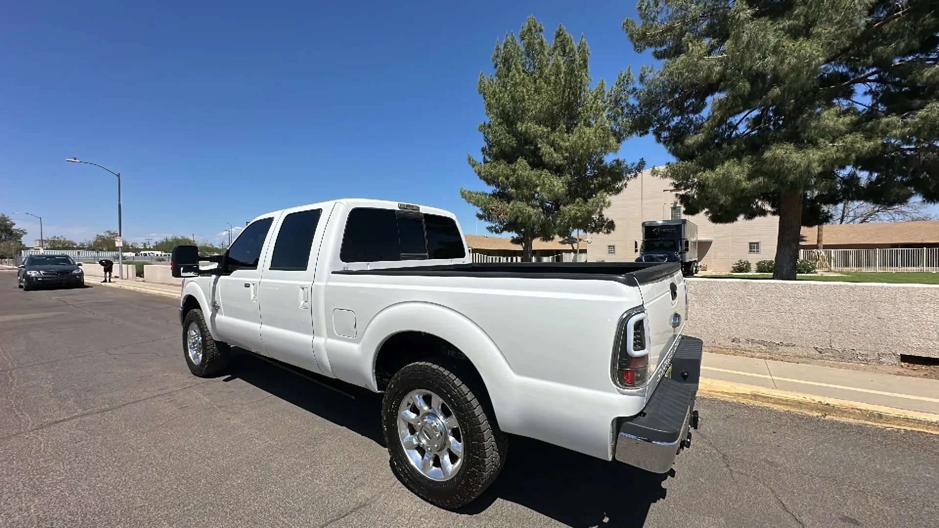 Used 2014 Ford F250 Lariat w/ Lariat Interior Package AWD/4WD image 2
