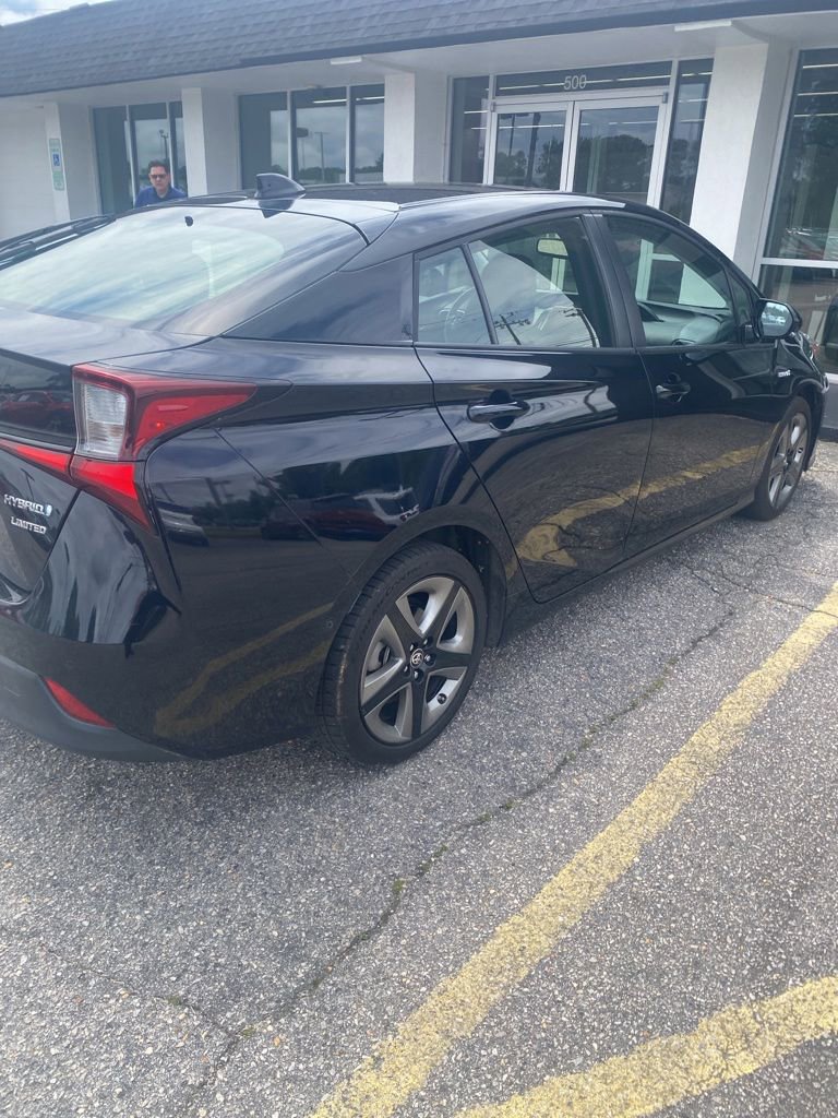 Used 2019 Toyota Prius Limited FWD image 3