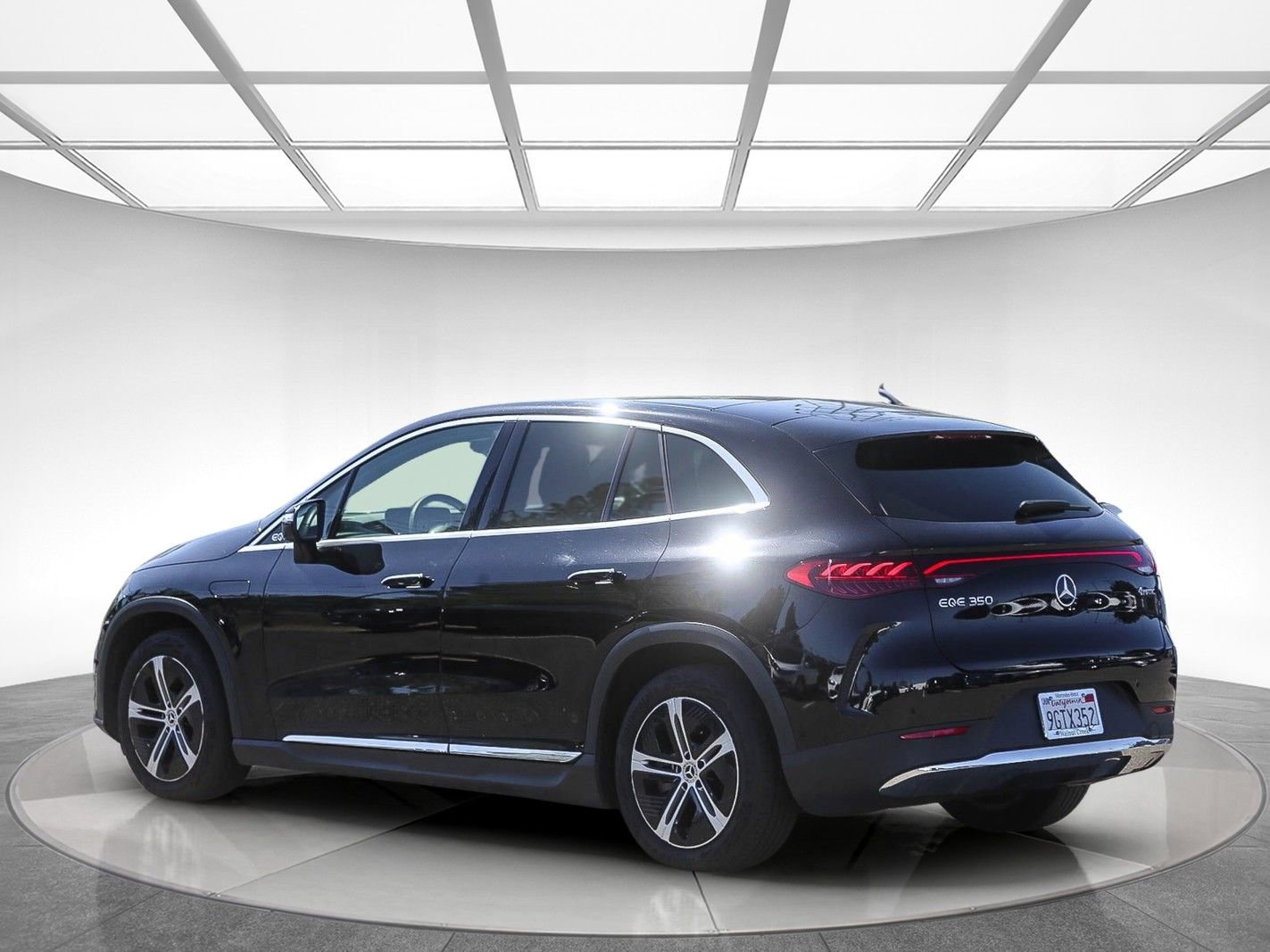 Used 2023 Mercedes-Benz EQE 350+ 4MATIC SUV image 2