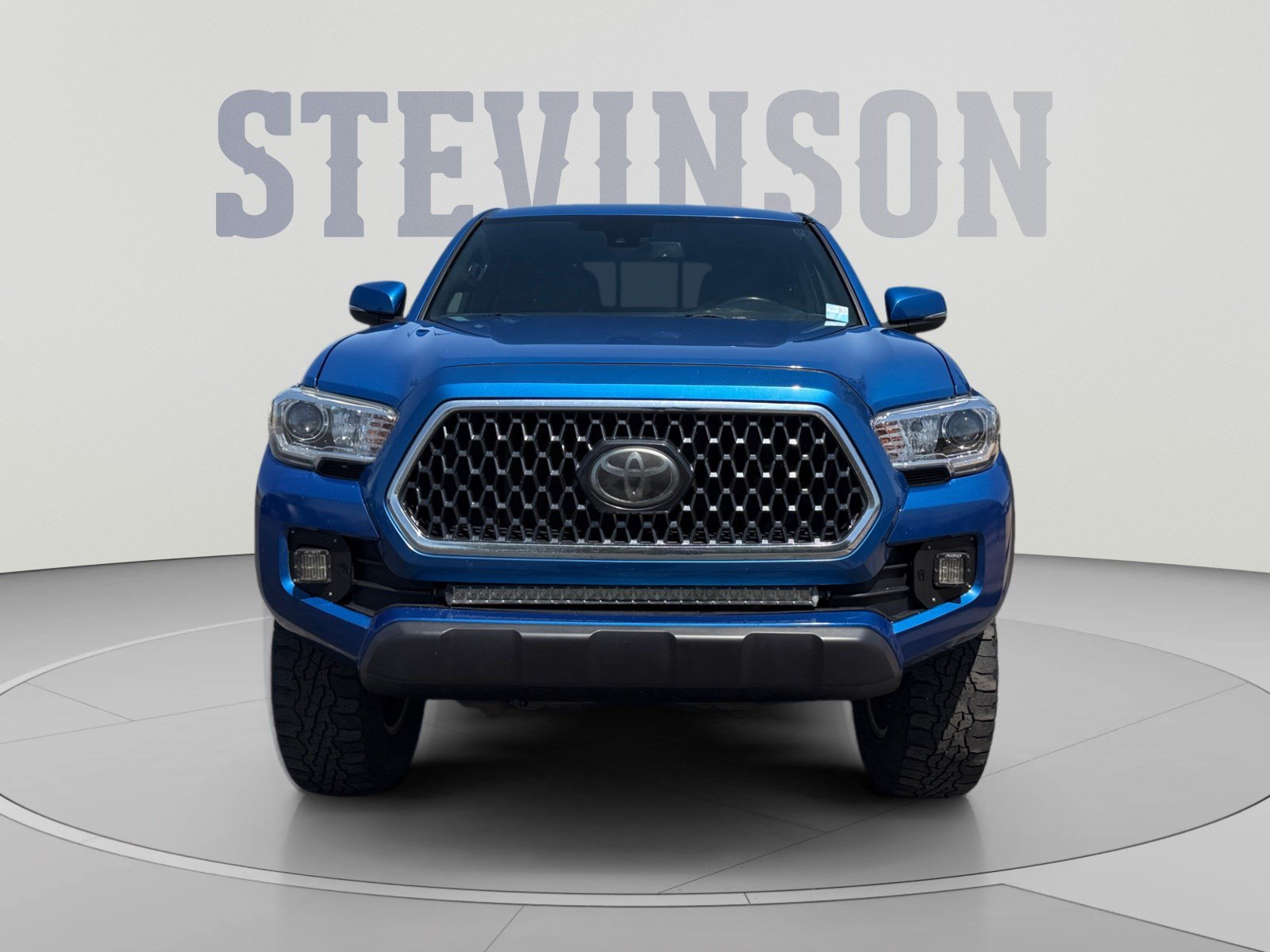 Used 2018 Toyota Tacoma TRD Off-Road w/ Technology Package AWD/4WD image 8
