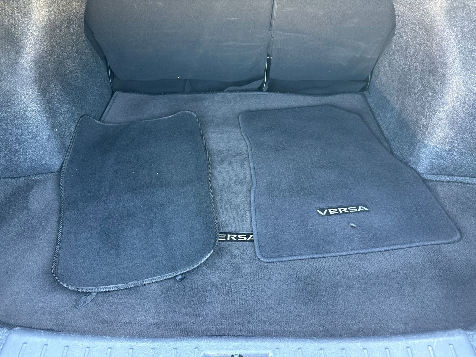 Used 2021 Nissan Versa SV image 18