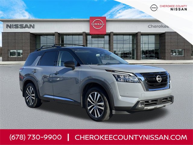 Used 2022 Nissan Pathfinder Platinum w/ Cargo Package