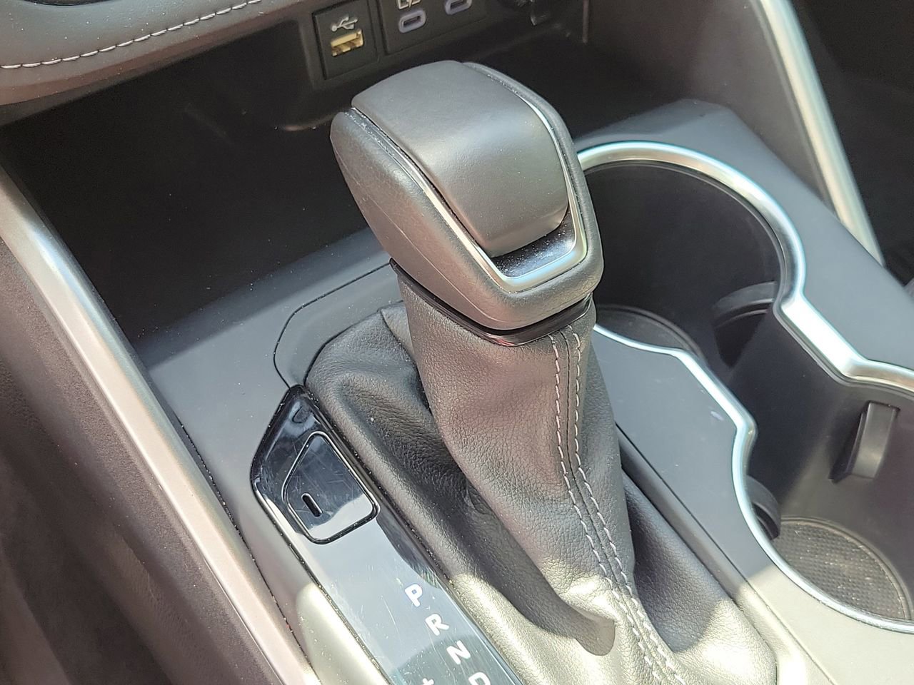 Used 2025 Toyota Highlander LE image 28