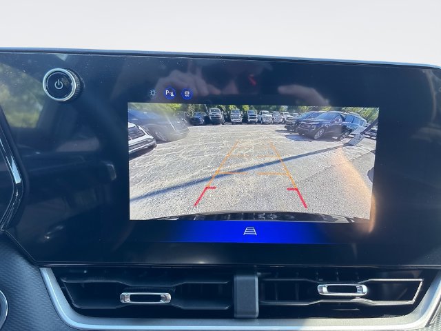 New 2027 Chevrolet Equinox LT FWD image 17