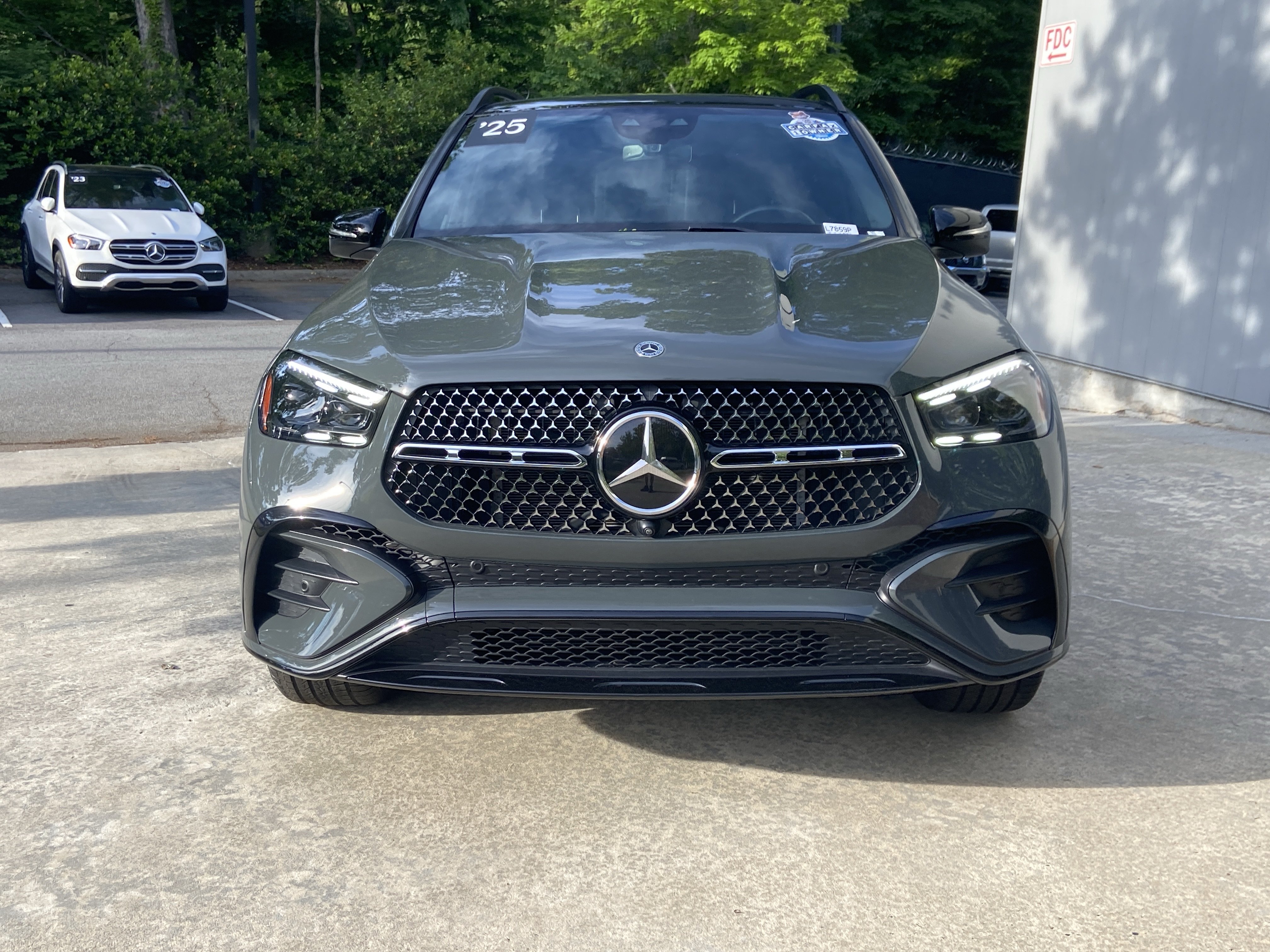 Certified 2025 Mercedes-Benz GLE 580 4MATIC image 3
