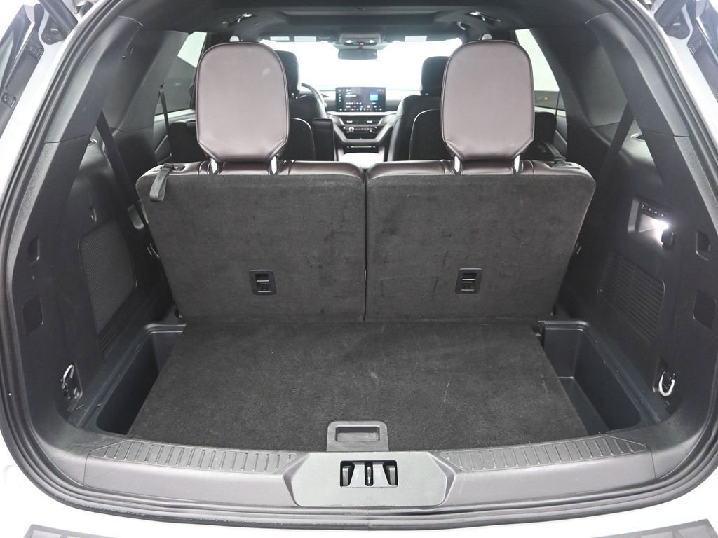 Used 2025 Ford Explorer Platinum w/ LUX Leather Package image 38