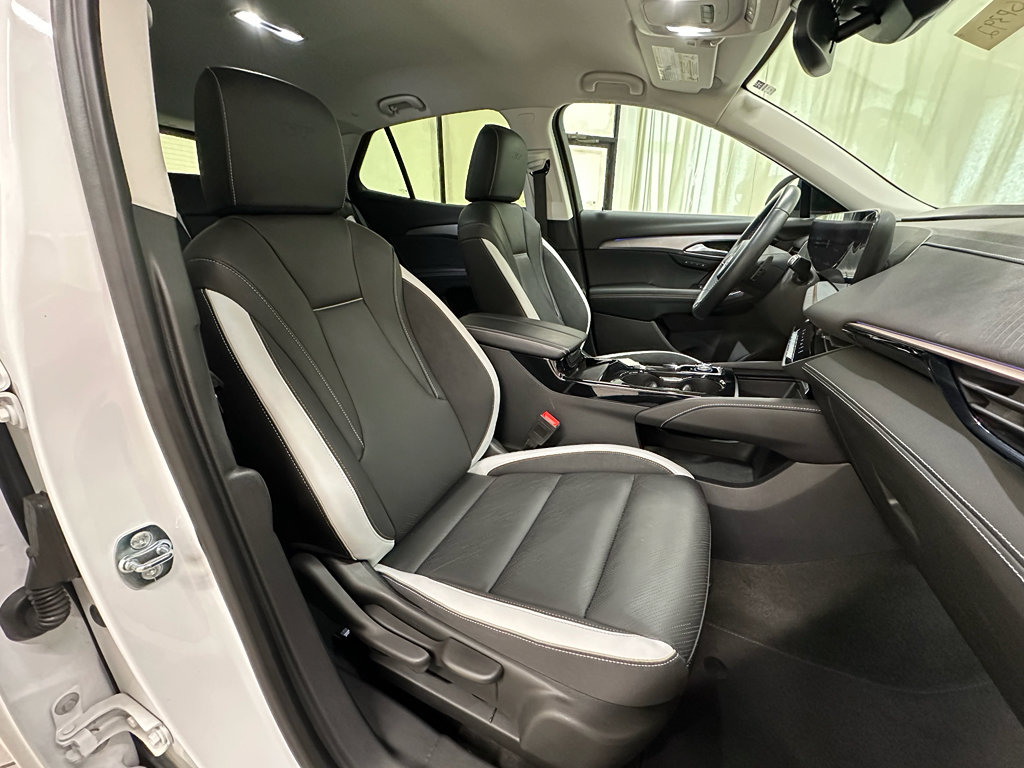 Used 2025 Buick Envision Sport Touring AWD/4WD image 17