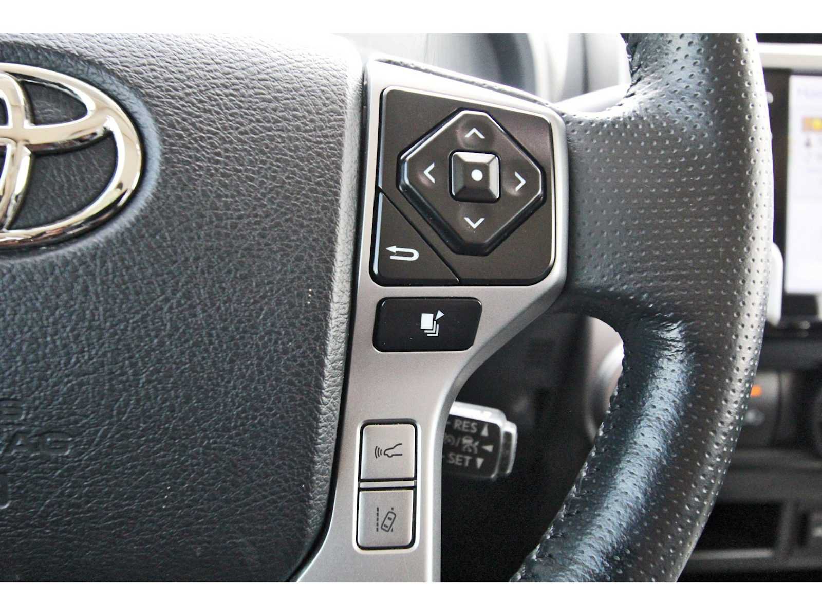 Used 2023 Toyota 4Runner SR5 Premium w/ Moonroof Package RWD image 16