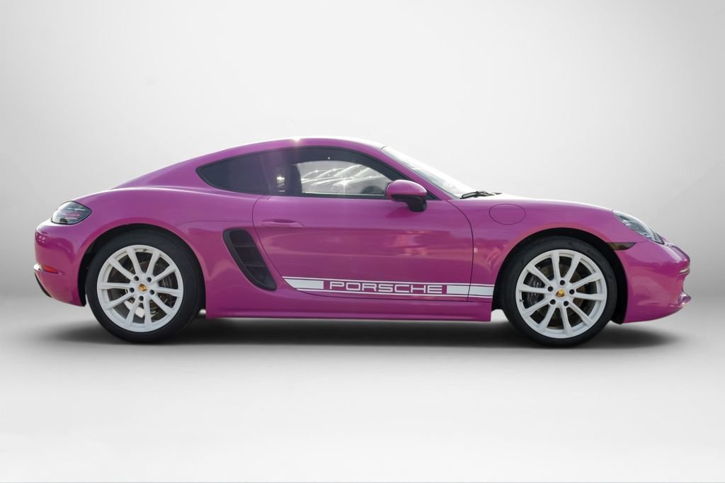 Used 2022 Porsche 718 Cayman RWD image 5