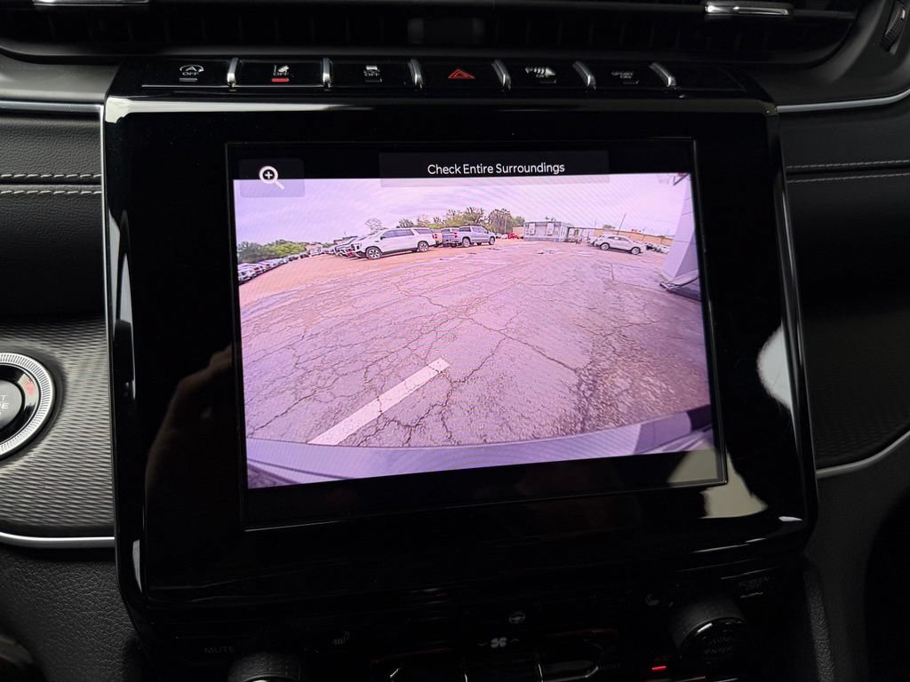 Used 2025 Jeep Grand Cherokee Altitude AWD/4WD image 27