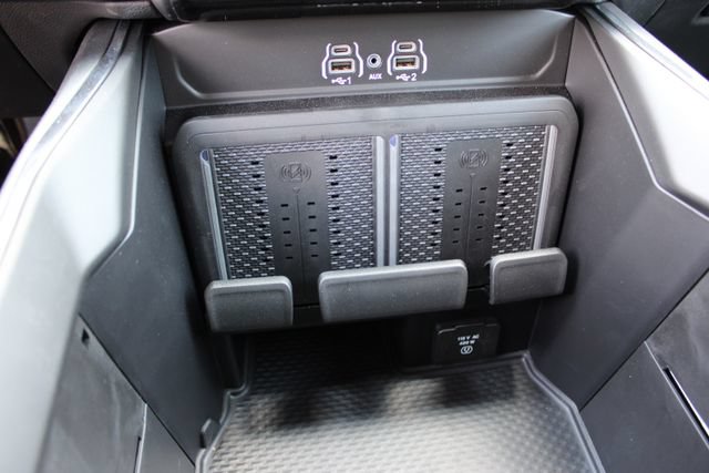 New 2026 RAM 3500 Laramie AWD/4WD image 32