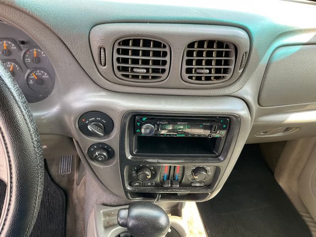 Used 2004 Chevrolet TrailBlazer LS w/ LS Preferred Equipment Group image 10