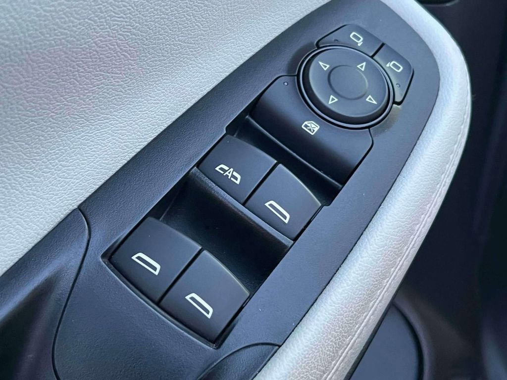 Used 2024 Buick Encore GX Preferred AWD/4WD image 14