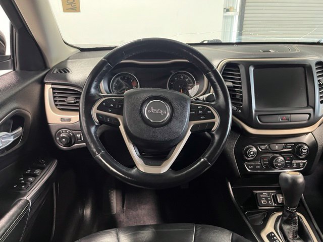 Used 2017 Jeep Cherokee Limited FWD image 21