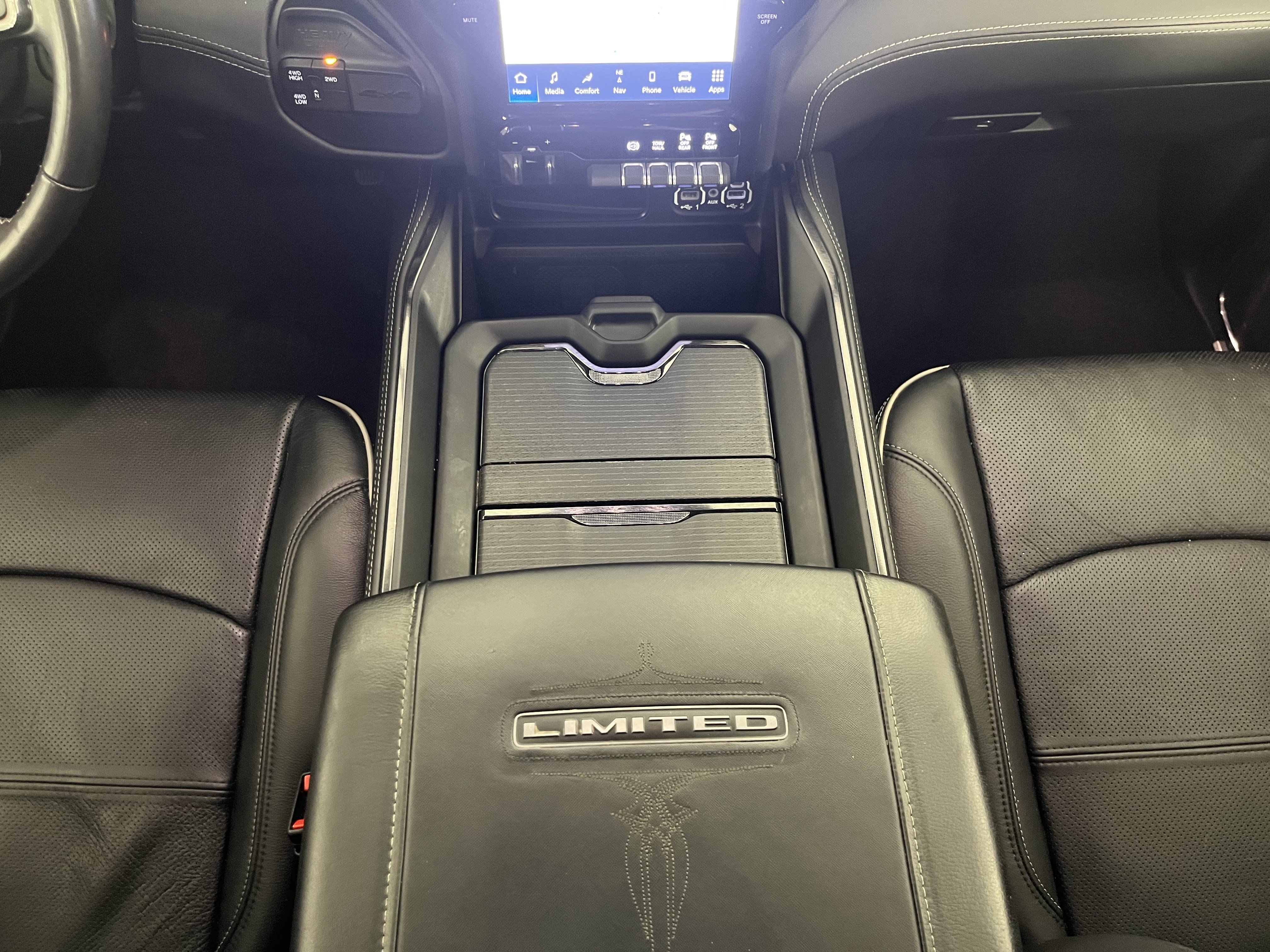 Used 2024 RAM 3500 Limited AWD/4WD image 16