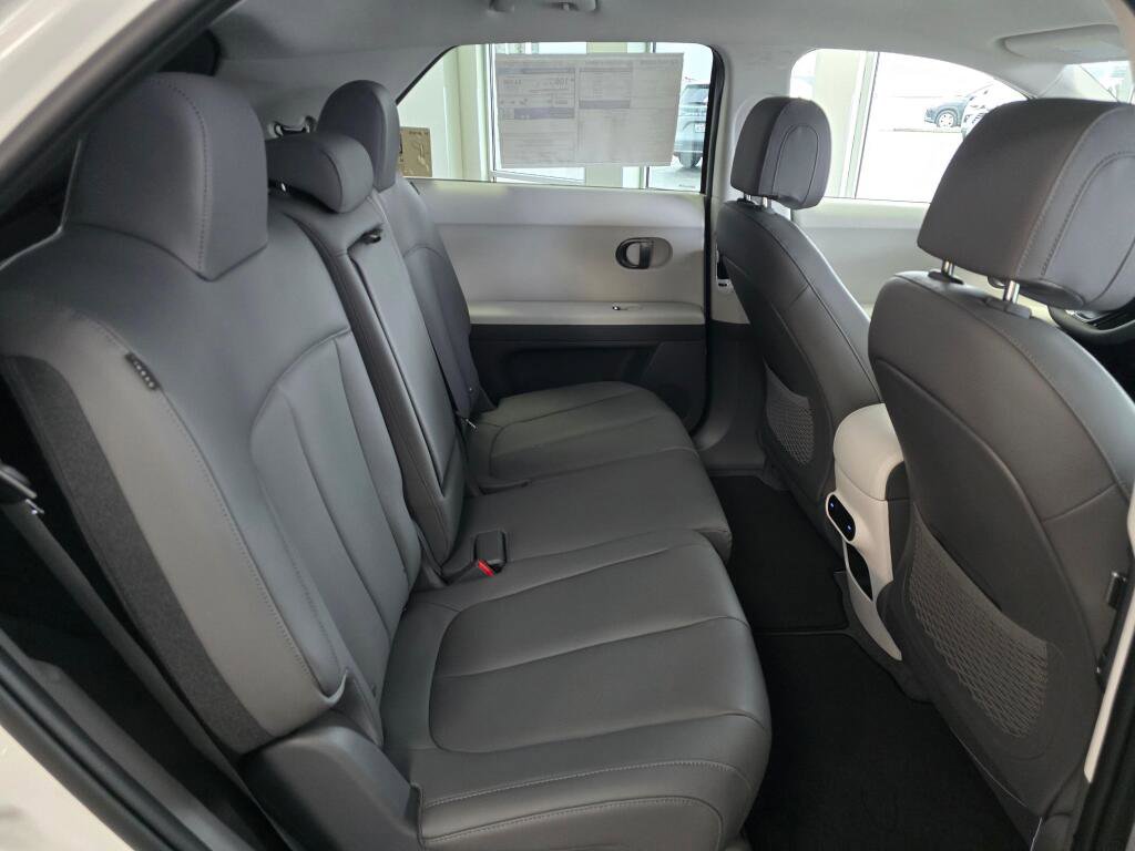 New 2026 Hyundai Ioniq 5 SEL image 33