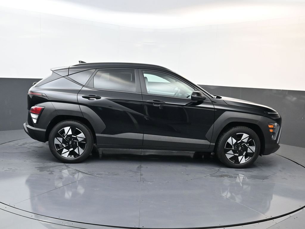Certified 2025 Hyundai Kona SEL image 3