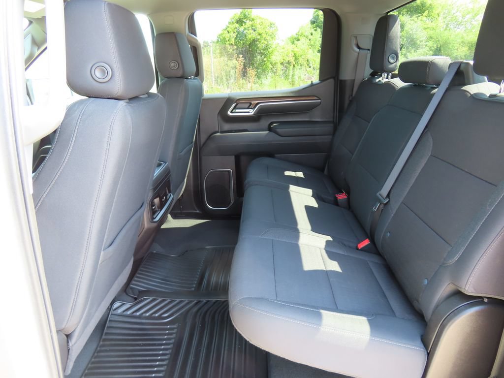 Used 2025 Chevrolet Silverado 1500 RST AWD/4WD image 30