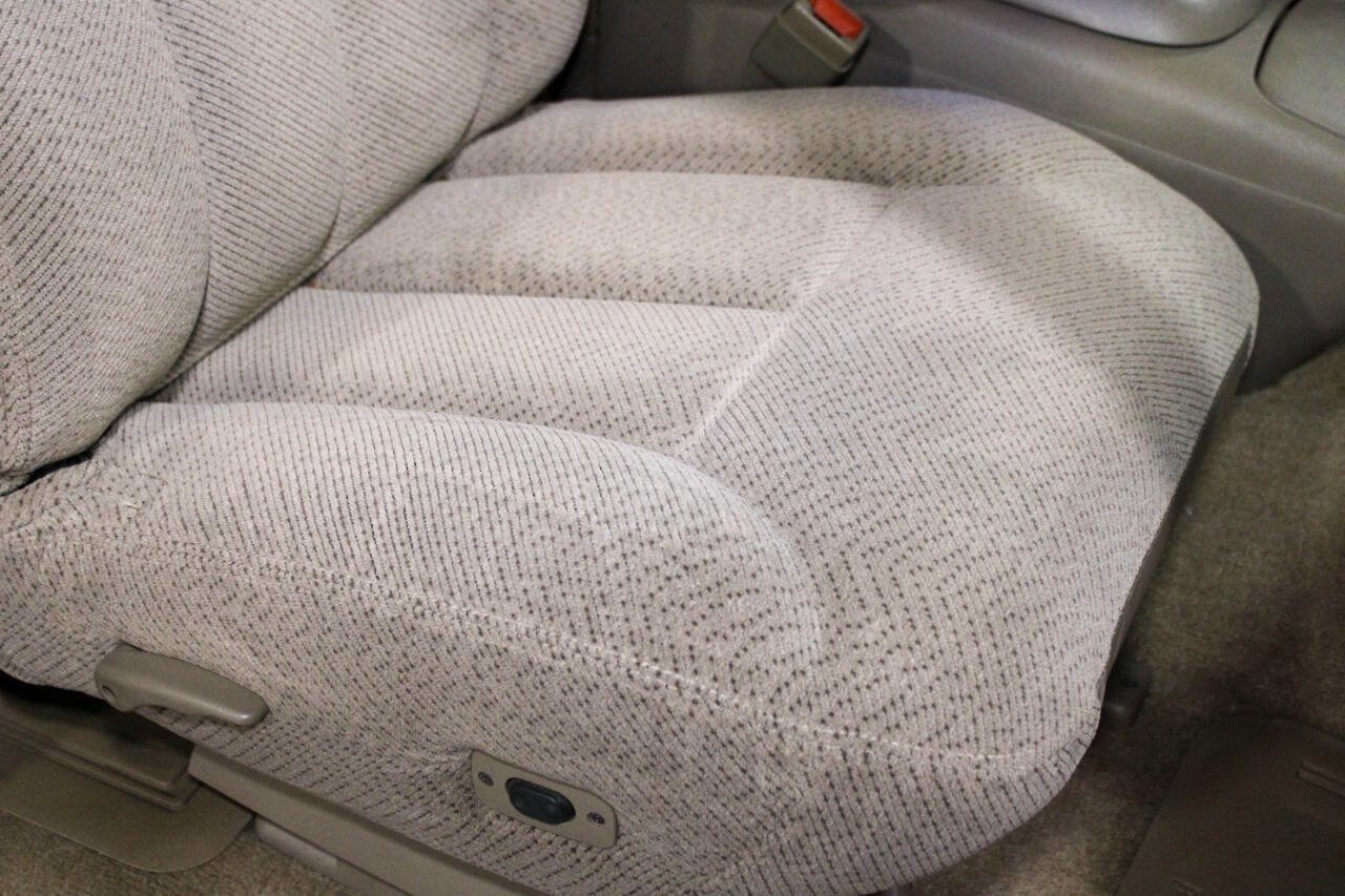 Used 1996 Chevrolet Silverado 2500 C2500 Cheyenne 2dr Extended Ca image 38