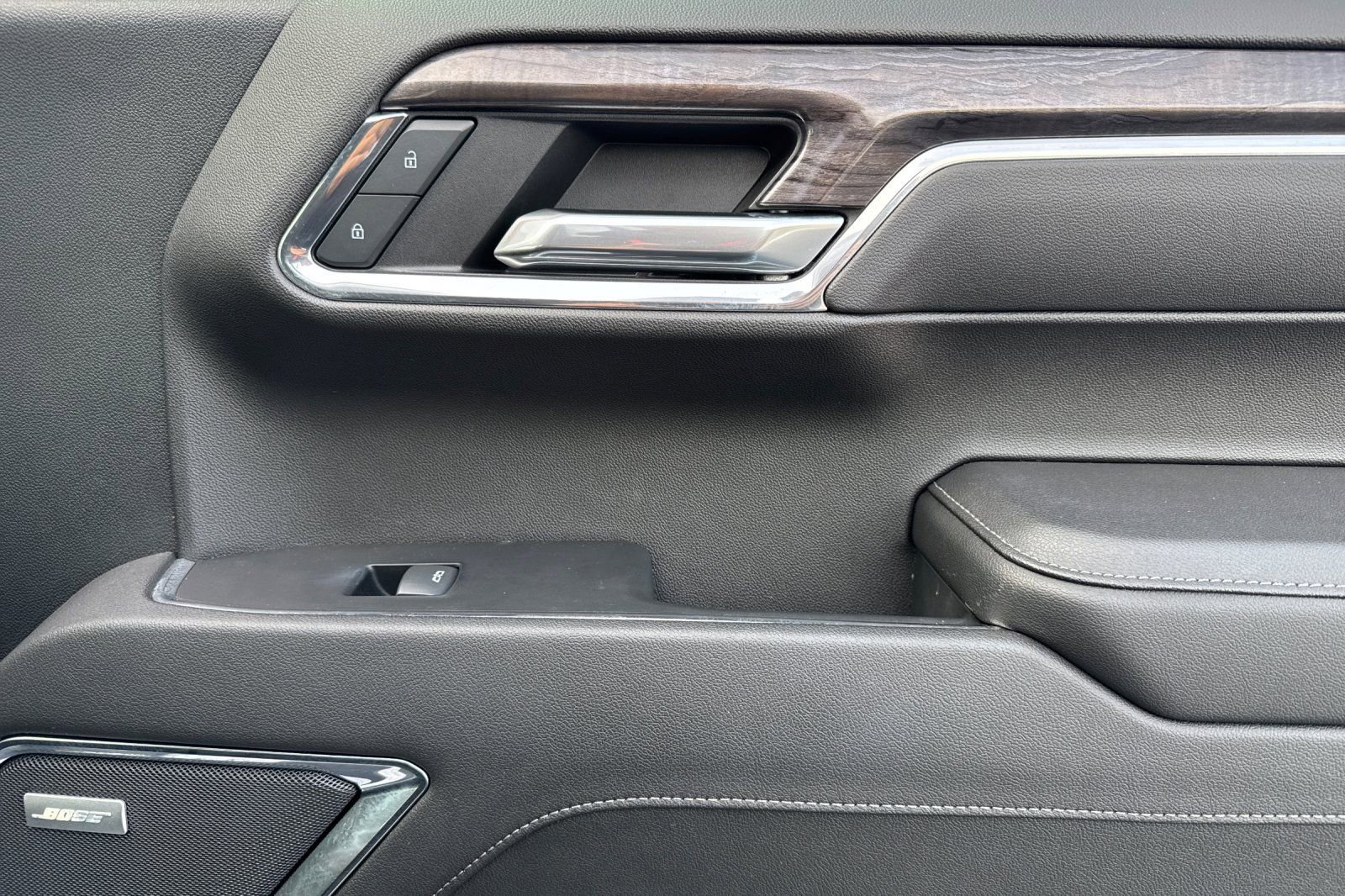 Used 2023 Chevrolet Silverado 1500 LTZ image 18