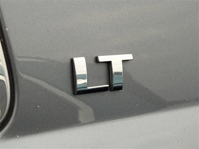 Used 2019 Chevrolet Suburban LT w/ LT Signature Package image 6